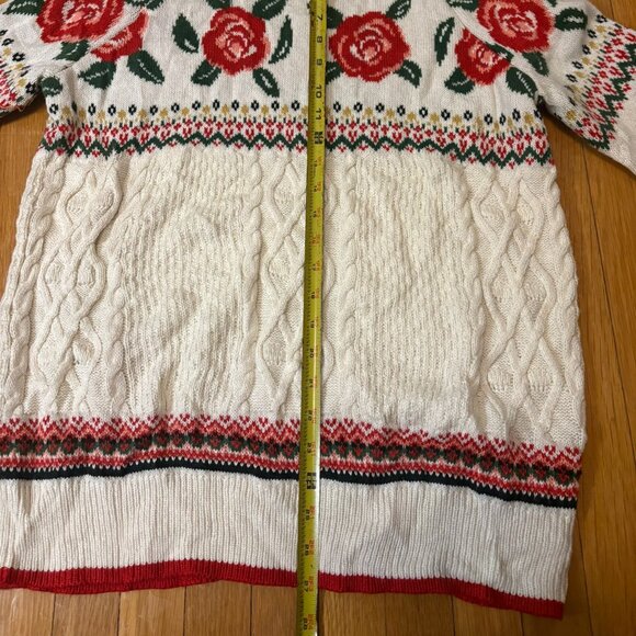 Womens Medium chunky sweater cable knit rose Cottagecore Oversized Grandmacore - Picture 5 of 5